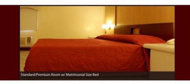 Cherry Blossoms Hotel Манила Екстериор снимка