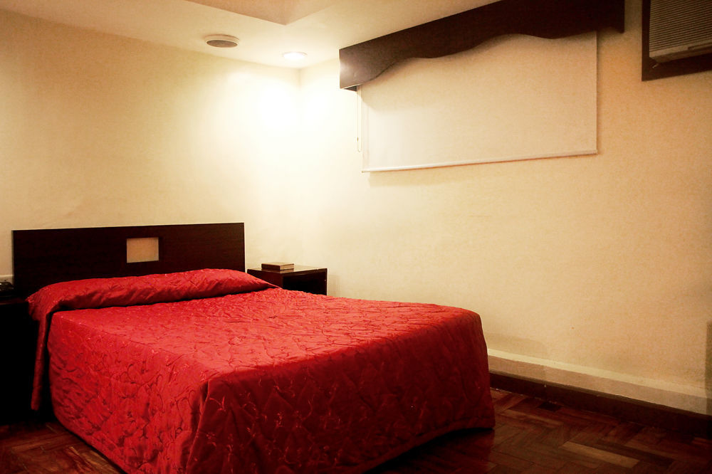 Cherry Blossoms Hotel Манила Екстериор снимка