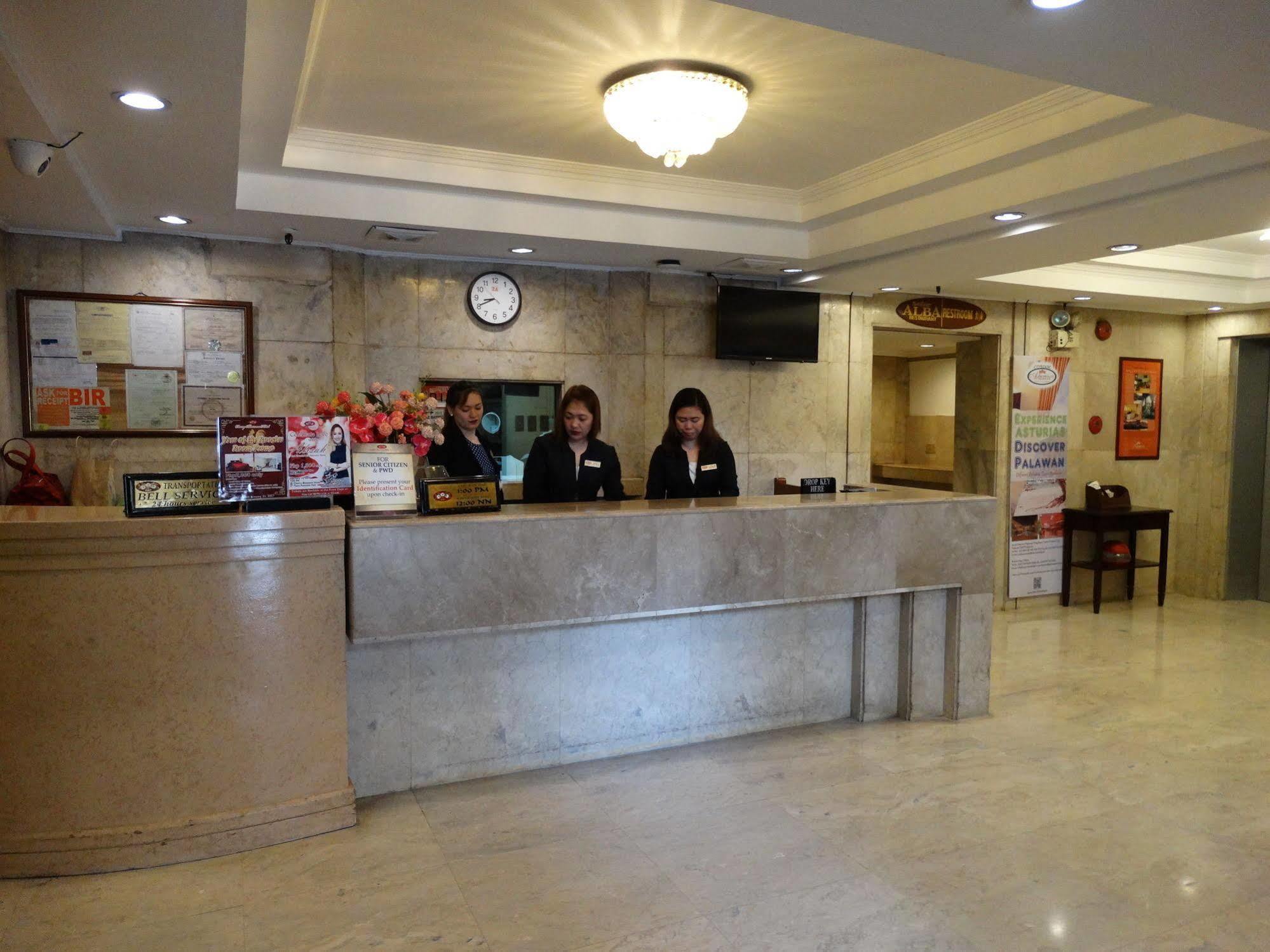 Cherry Blossoms Hotel Манила Екстериор снимка